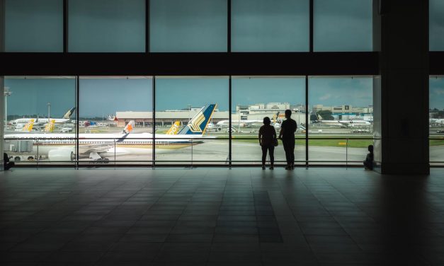 Cerita Evakuasi Turis Singapura Setelah Terjebak Di Timur Tengah