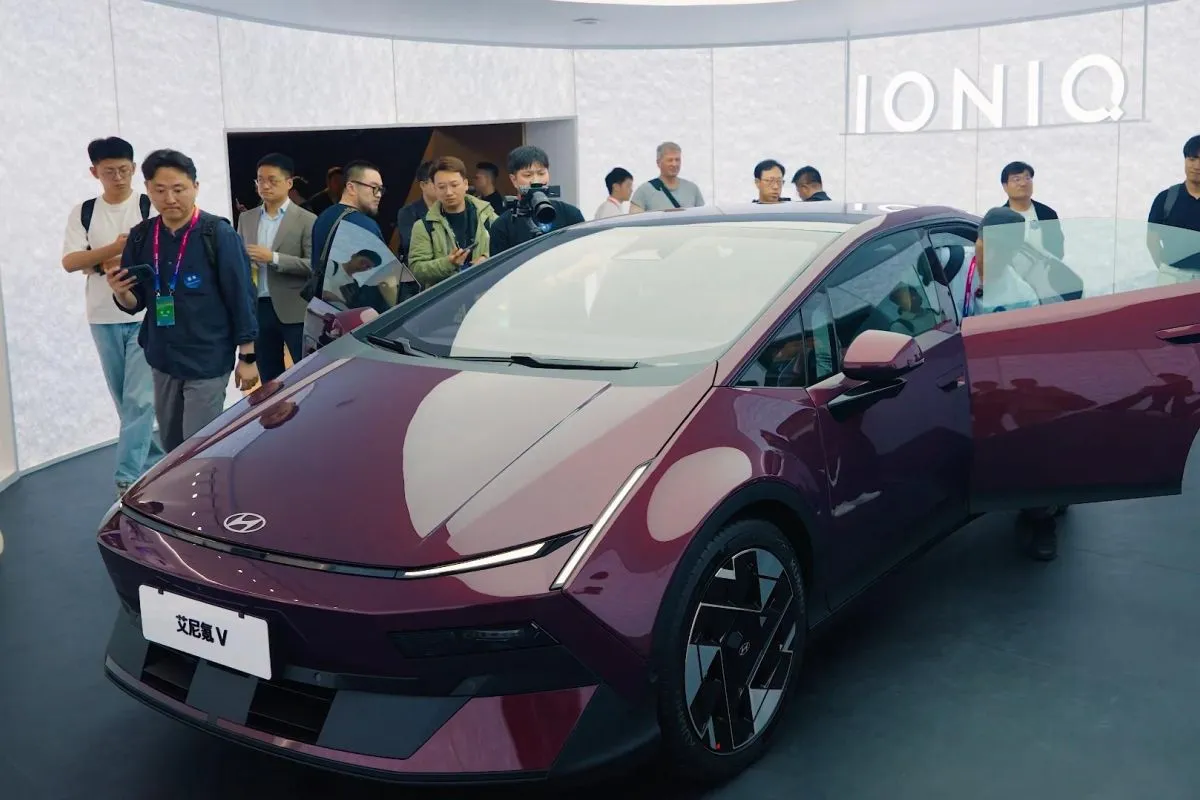 Hyundai Perkenalkan Ioniq V