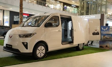 Langkah Hijau Wuling Mitra EV Minibus Jadi Ambulans DKI Jakarta