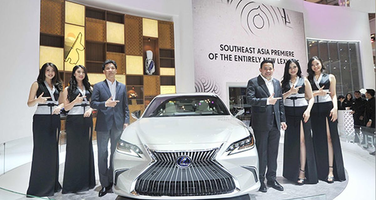 Lexus ES Sedan Mengutamakan Kenyamanan Desain Elegan