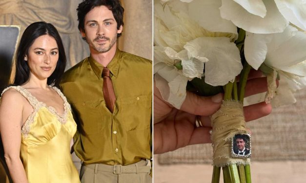 Akhir Bahagia! Logan Lerman Dan Ana Corrigan Resmi Menikah